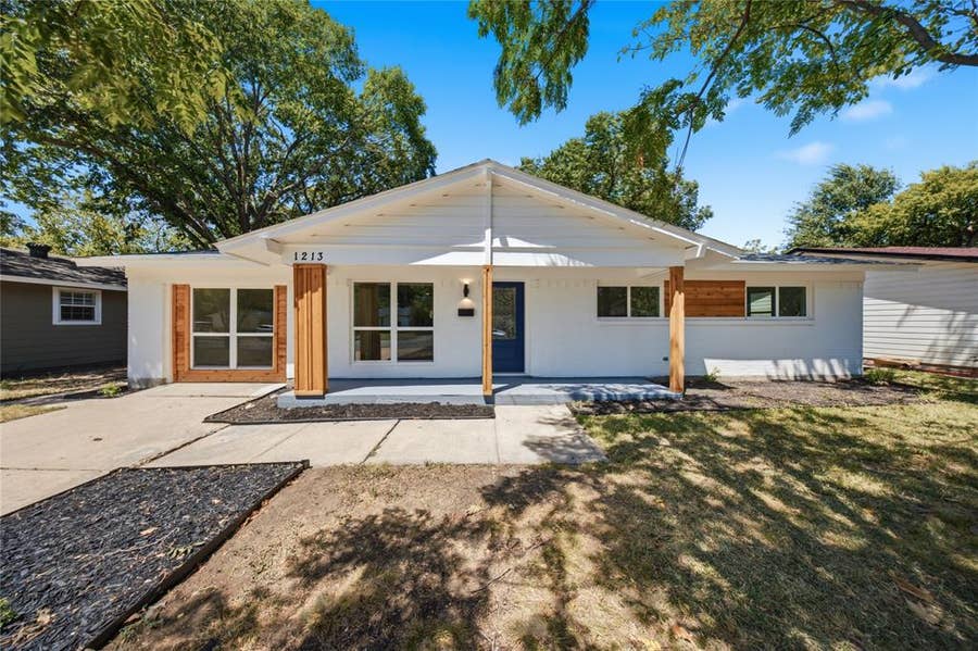 Property photo for 1213 Fairdale Street, Irving, TX