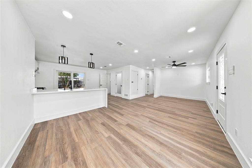 1213 Fairdale Street, Irving, TX 75062