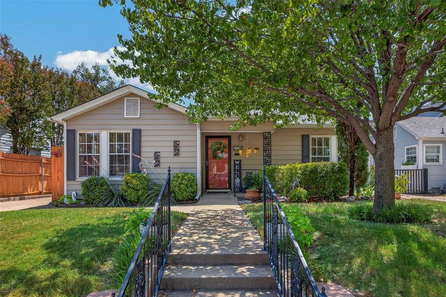 Property photo for 3905 Linden Avenue, Fort Worth, TX