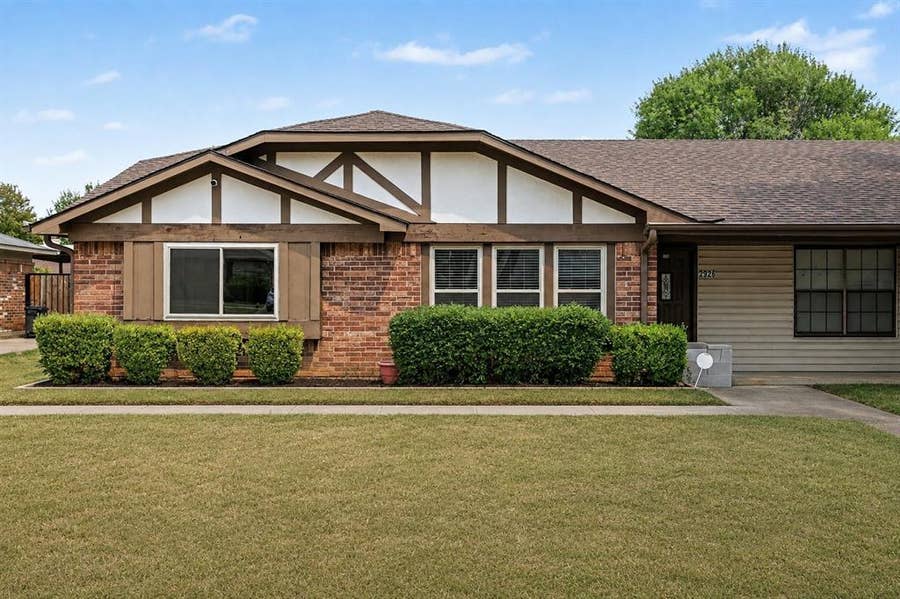 Property photo for 2926 Hilltop Drive, Euless, TX