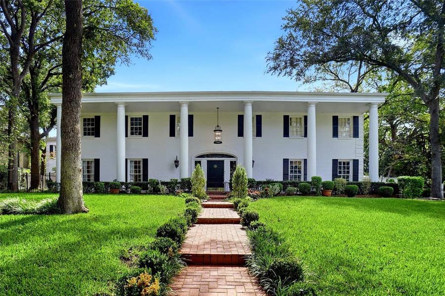 Property photo for 4106 Shady Valley Drive, Arlington, TX