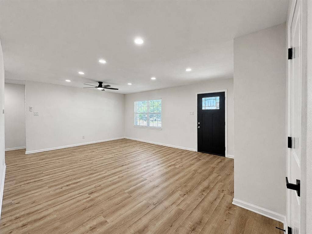 1842 Delmar Drive, Garland, TX 75040 living Room