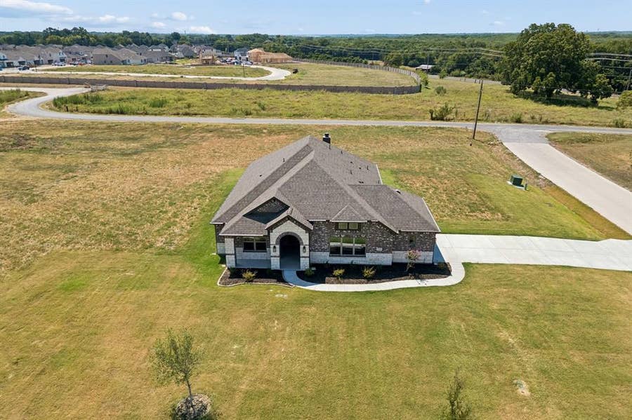 Property photo for 725 Windward Court, Lowry Crossing, TX