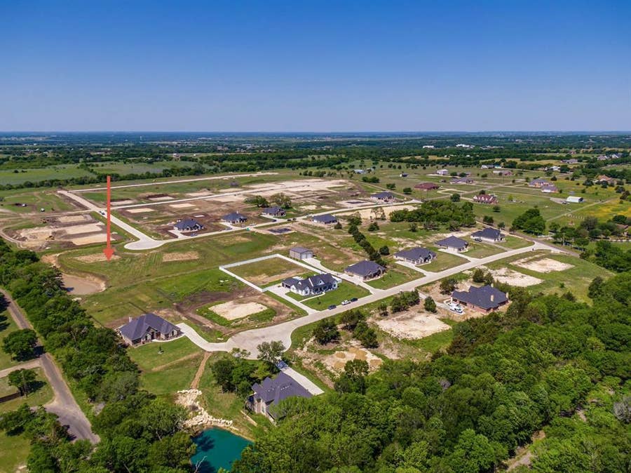 Property photo for 2511 Posey Lane, Waxahachie, TX