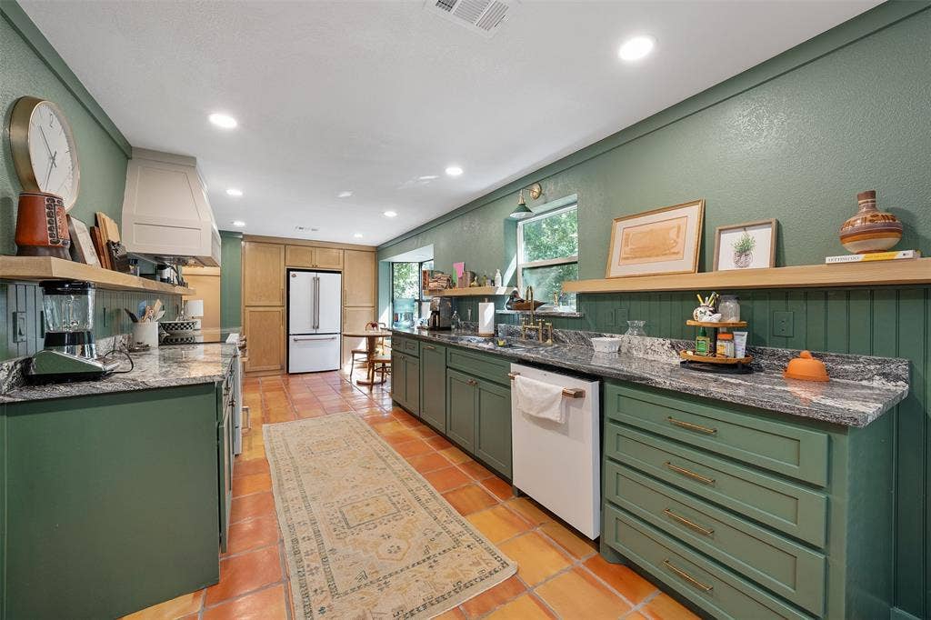 20616 E Grove Club Lake Road, Whitehouse, TX 75791 20616 E Grove Club Lake Road, Whitehouse, TX 75791