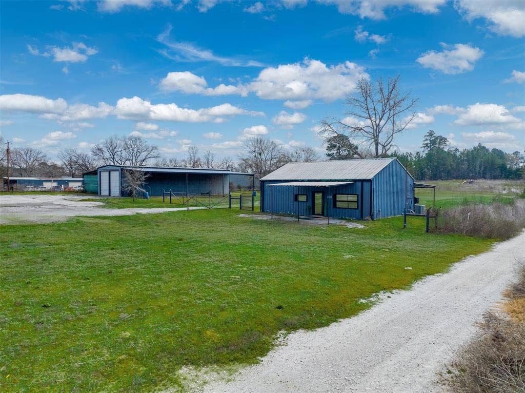 10203 County Road 135, Flint, TX 75762 10203 County Road 135, Flint, TX 75762