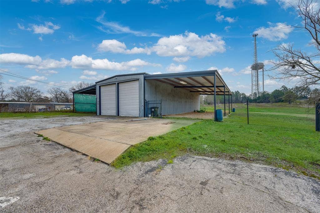 10203 County Road 135, Flint, TX 75762 10203 County Road 135, Flint, TX 75762