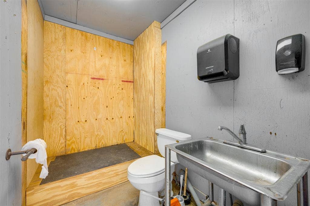 10203 County Road 135, Flint, TX 75762 10203 County Road 135, Flint, TX 75762