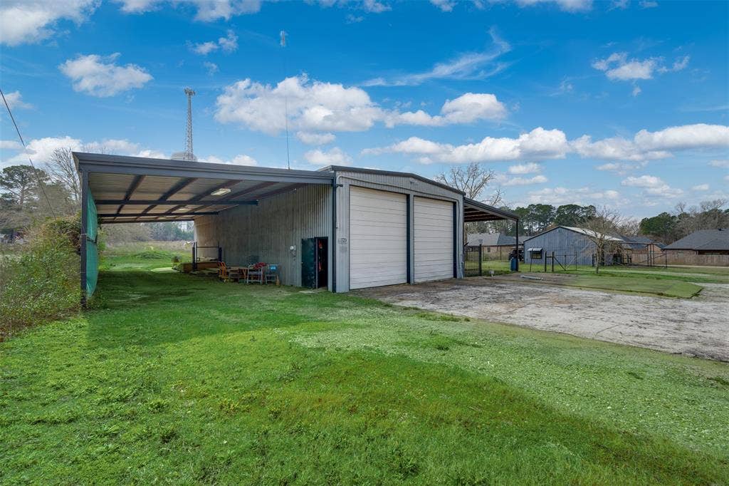 10203 County Road 135, Flint, TX 75762 10203 County Road 135, Flint, TX 75762