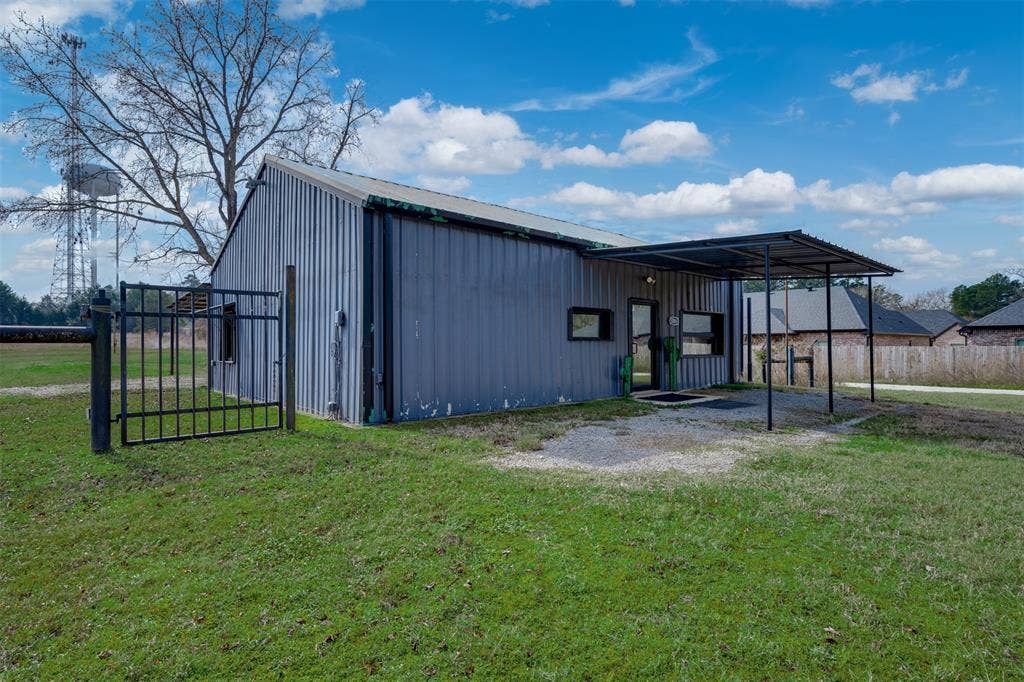 10203 County Road 135, Flint, TX 75762 10203 County Road 135, Flint, TX 75762