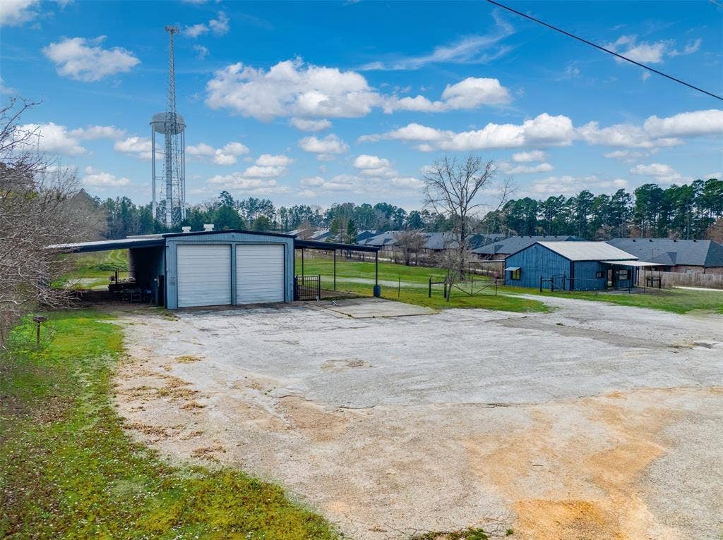10203 County Road 135, Flint, TX 75762 10203 County Road 135, Flint, TX 75762
