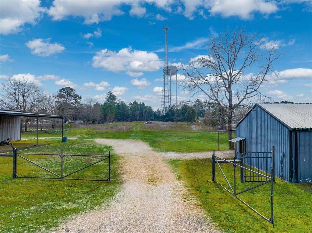 10203 County Road 135, Flint, TX 75762 10203 County Road 135, Flint, TX 75762