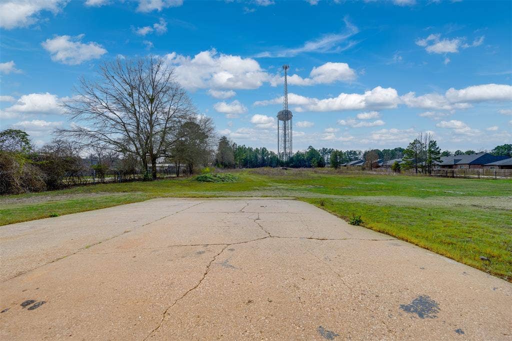 10203 County Road 135, Flint, TX 75762 10203 County Road 135, Flint, TX 75762