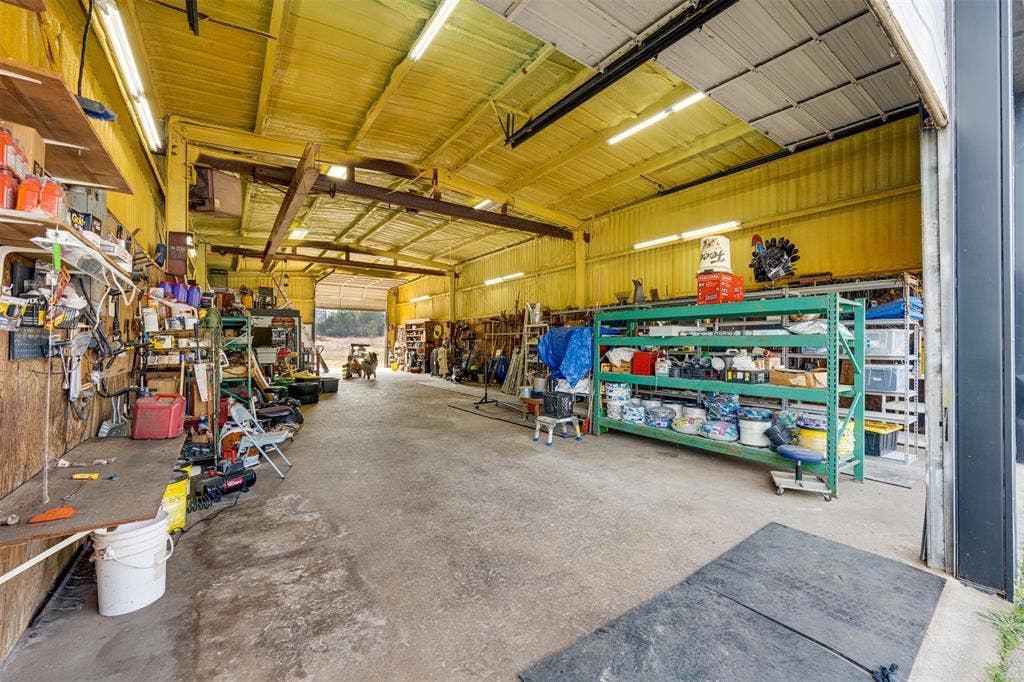 10203 County Road 135, Flint, TX 75762 10203 County Road 135, Flint, TX 75762
