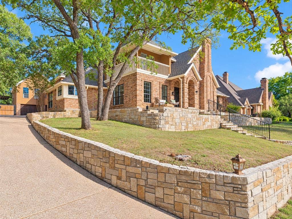 3509 Brentwood Drive, Colleyville, TX 76034 3509 Brentwood Drive, Colleyville, TX 76034