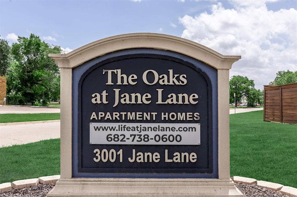3001 Jane Lane, #102, Haltom City, TX 76117 $500.00 off first month rent