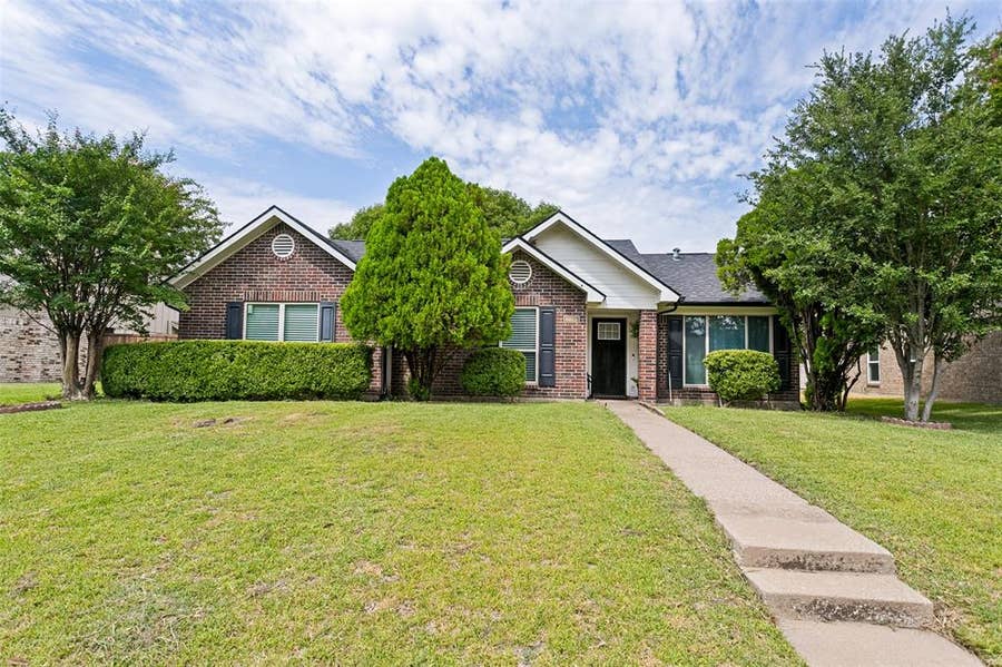 Property photo for 6823 Sharps Drive, Plano, TX