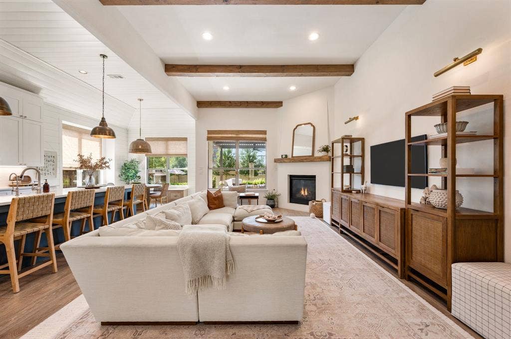 8226 Vitex Avenue, Dallas, TX 75252 8226 Vitex Avenue, Dallas, TX 75252