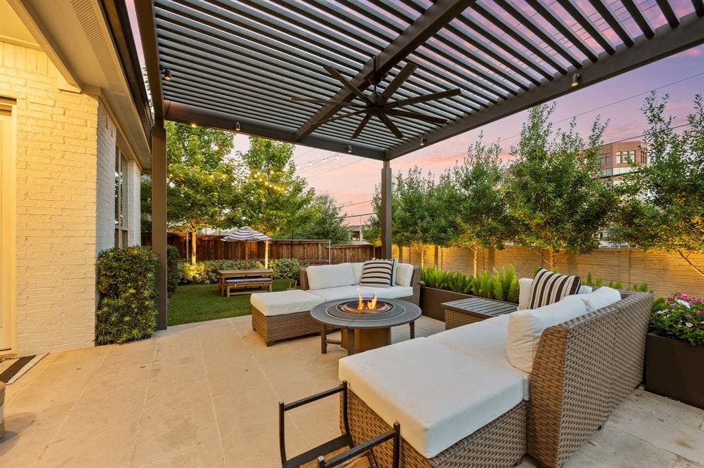 8226 Vitex Avenue, Dallas, TX 75252 8226 Vitex Avenue, Dallas, TX 75252