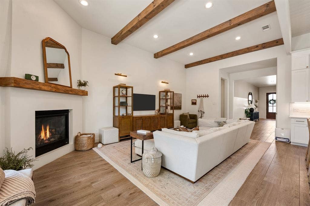8226 Vitex Avenue, Dallas, TX 75252 8226 Vitex Avenue, Dallas, TX 75252