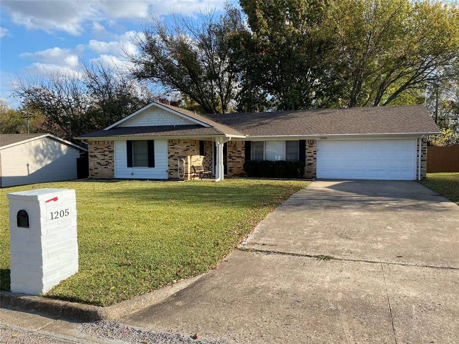 Property photo for 1205 S Valentine Drive, Sherman, TX