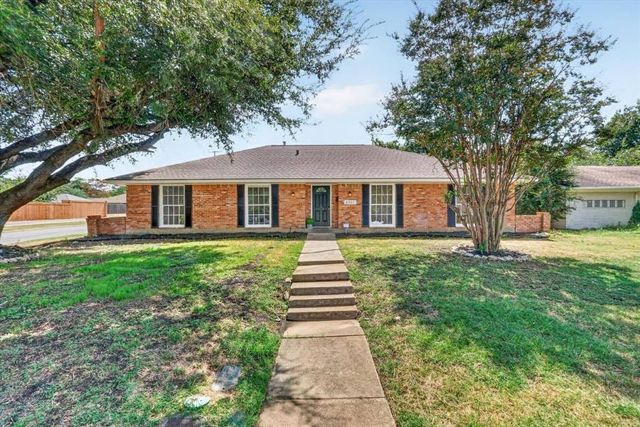 Property photo for 6301 Wheaton Drive, Fort Worth, TX