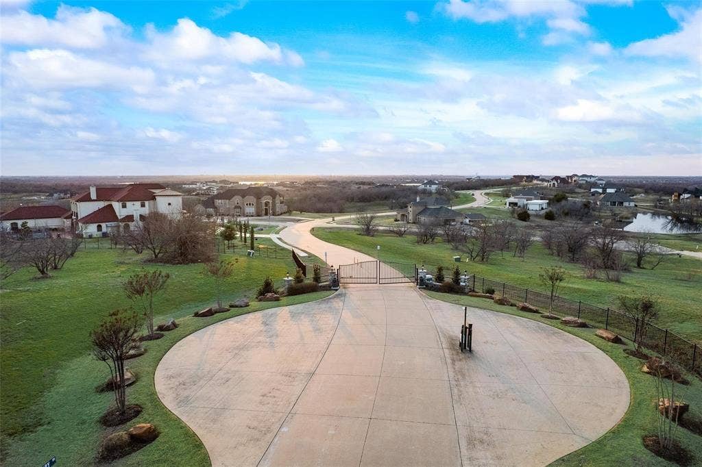 1211 Tulip Court, Grand Prairie, TX 75104 1211 Tulip Court, Grand Prairie, TX 75104