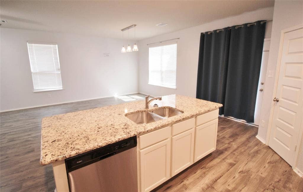 2139 Mossbrook Drive, Royse City, TX 75189 2139 Mossbrook Drive, Royse City, TX 75189