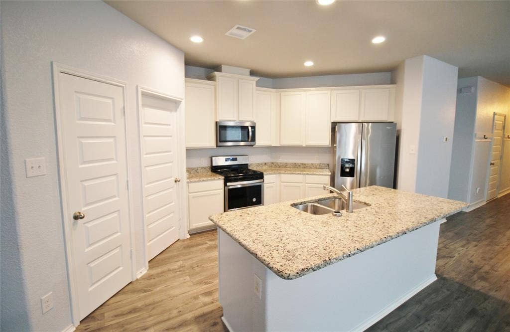 2139 Mossbrook Drive, Royse City, TX 75189 2139 Mossbrook Drive, Royse City, TX 75189