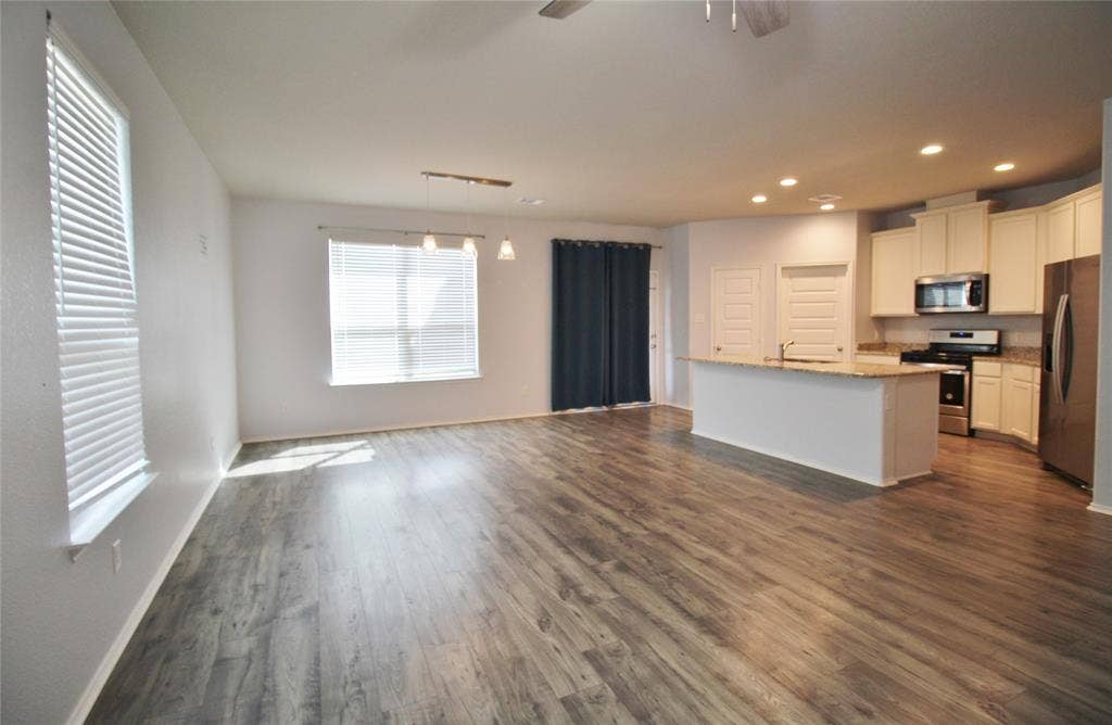 2139 Mossbrook Drive, Royse City, TX 75189 2139 Mossbrook Drive, Royse City, TX 75189