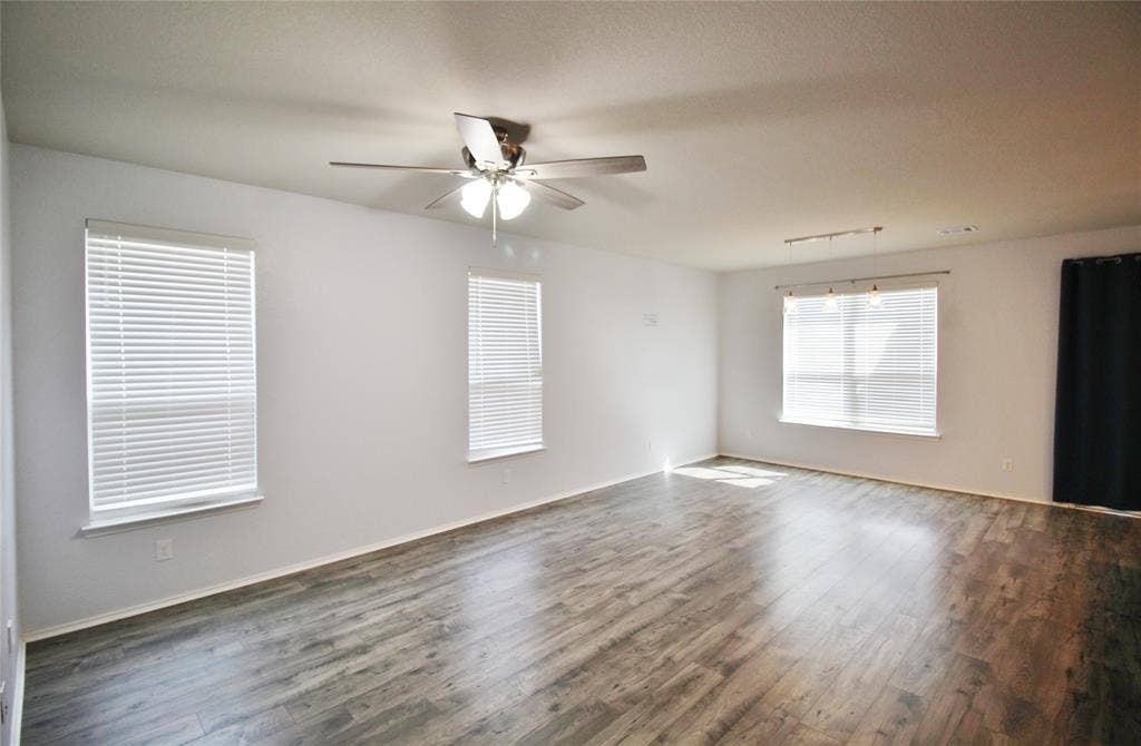 2139 Mossbrook Drive, Royse City, TX 75189 2139 Mossbrook Drive, Royse City, TX 75189