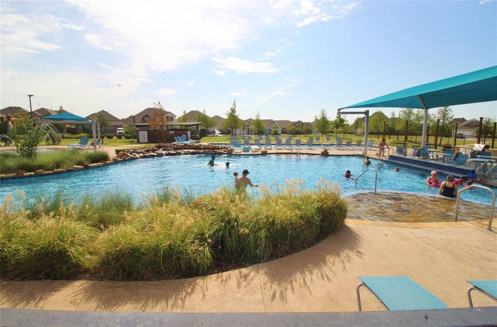 2139 Mossbrook Drive, Royse City, TX 75189 2139 Mossbrook Drive, Royse City, TX 75189