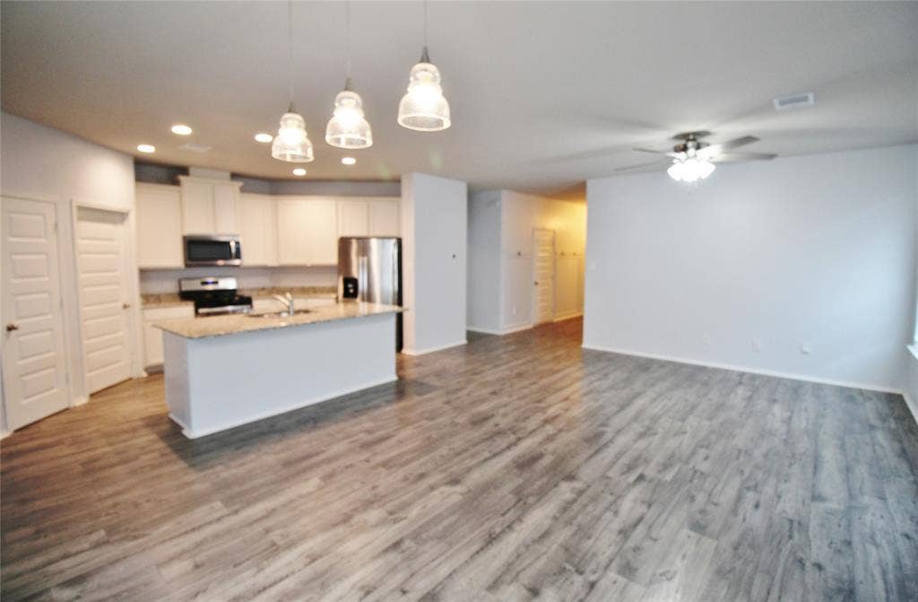 2139 Mossbrook Drive, Royse City, TX 75189 2139 Mossbrook Drive, Royse City, TX 75189