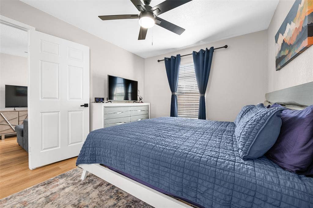 1712 Crest Point Drive, Arlington, TX 76012 1712 Crest Point Drive, Arlington, TX 76012