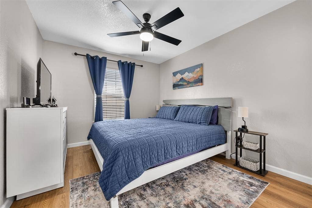 1712 Crest Point Drive, Arlington, TX 76012 1712 Crest Point Drive, Arlington, TX 76012