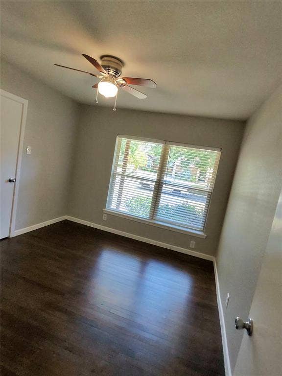 3241 S Edgefield Avenue, Dallas, TX 75224 3241 S Edgefield Avenue, Dallas, TX 75224
