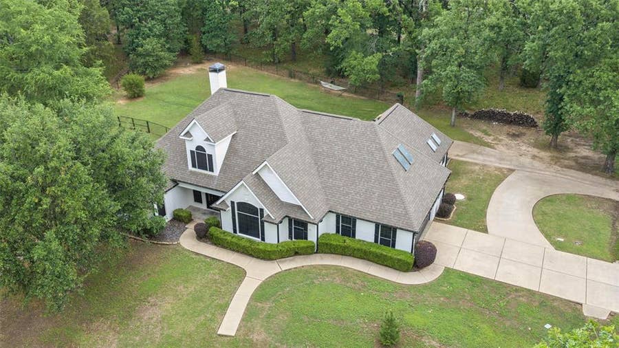 Property photo for 109 Enchanted Drive, Enchanted Oaks, TX