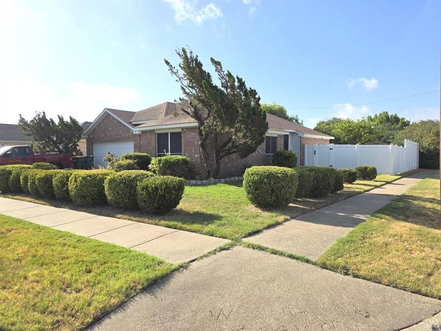 Property photo for 801 Ragland, Cedar Hill, TX