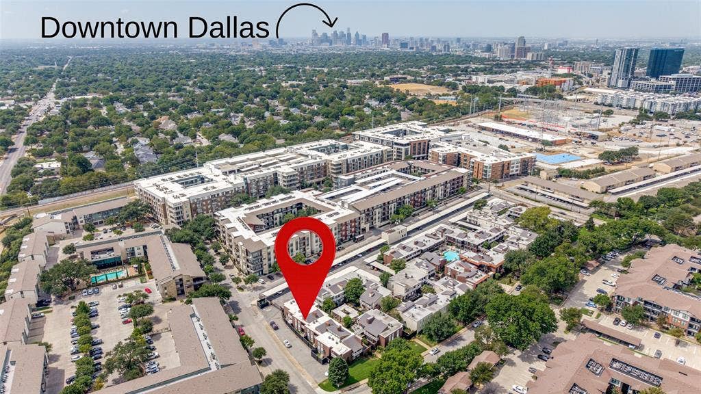 5938 Sandhurst Lane, #104, Dallas, TX 75206 Looking South