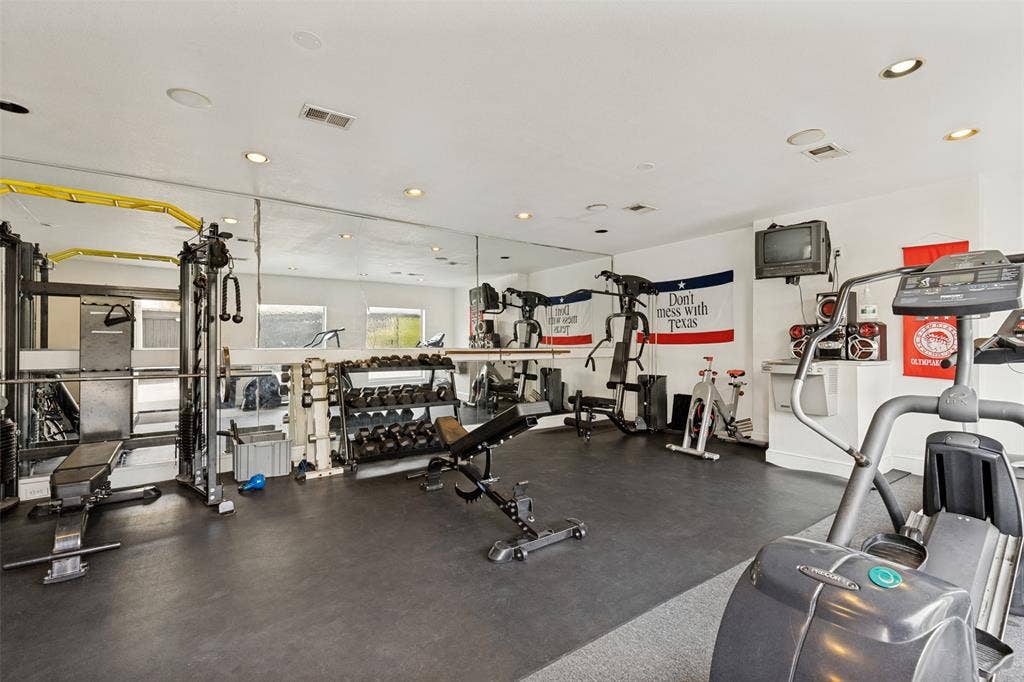 5938 Sandhurst Lane, #104, Dallas, TX 75206 5938 Sandhurst Lane, #104, Dallas, TX 75206