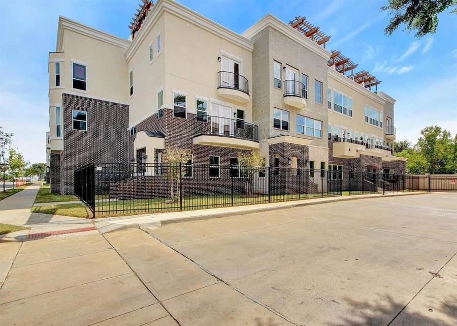 Property photo for 1209 Beaconsfield Lane, #502, Arlington, TX