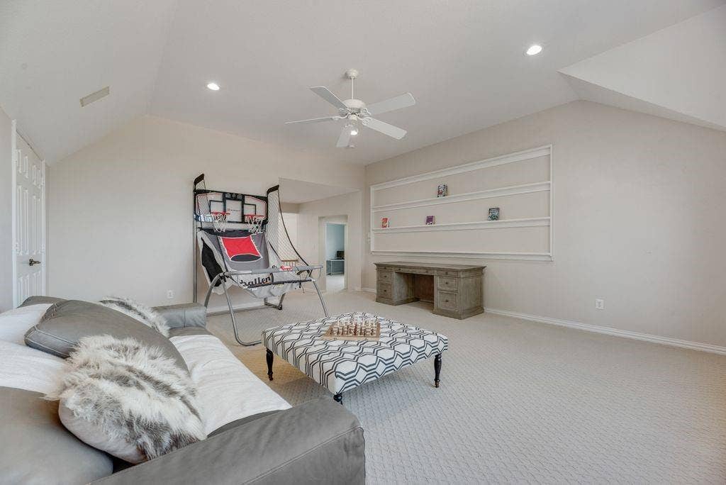 4129 Glenbrook Drive, Richardson, TX 75082 4129 Glenbrook Drive, Richardson, TX 75082