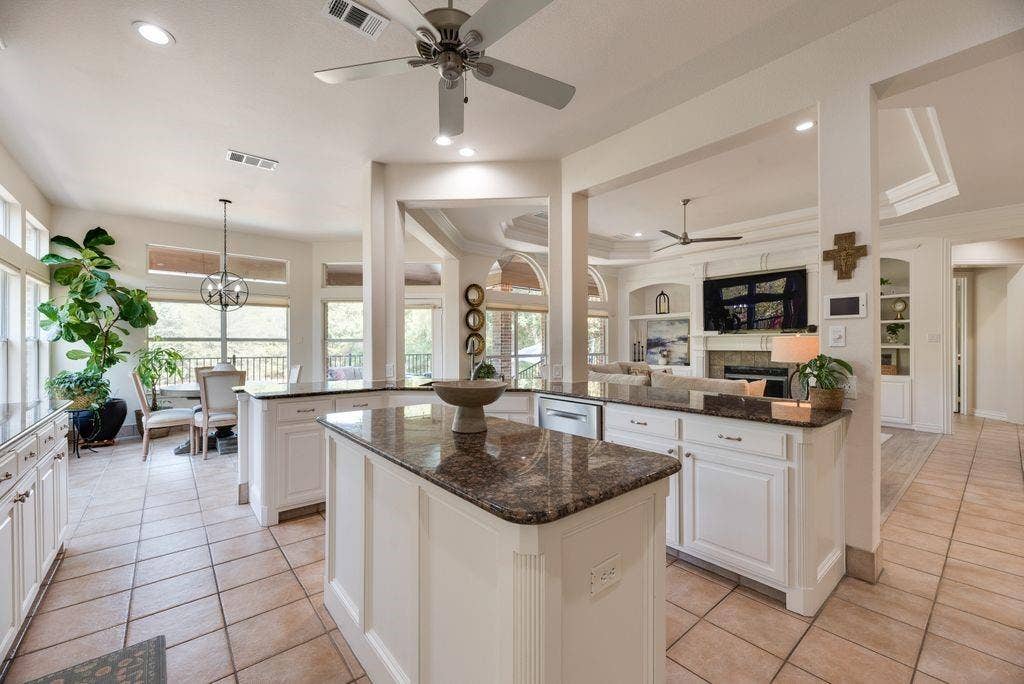 4129 Glenbrook Drive, Richardson, TX 75082 4129 Glenbrook Drive, Richardson, TX 75082