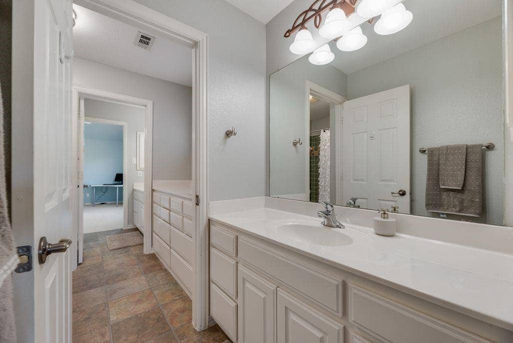 4129 Glenbrook Drive, Richardson, TX 75082 4129 Glenbrook Drive, Richardson, TX 75082