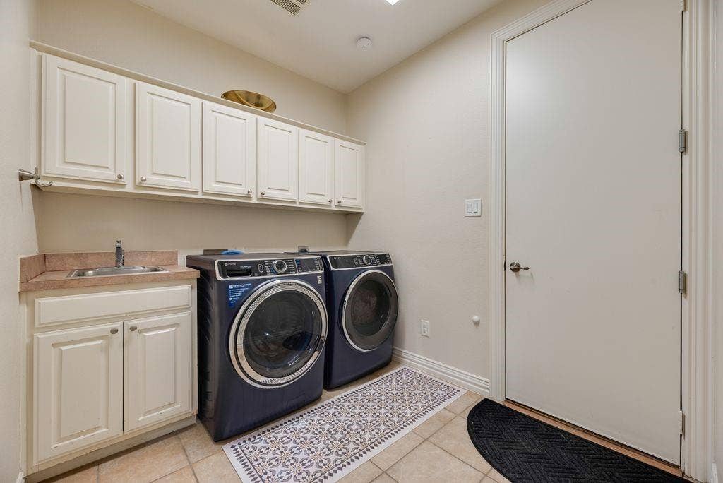 4129 Glenbrook Drive, Richardson, TX 75082 4129 Glenbrook Drive, Richardson, TX 75082