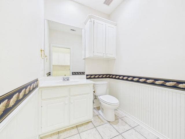 806 Torribrooke Lane, Athens, TX 75751 Half Bath