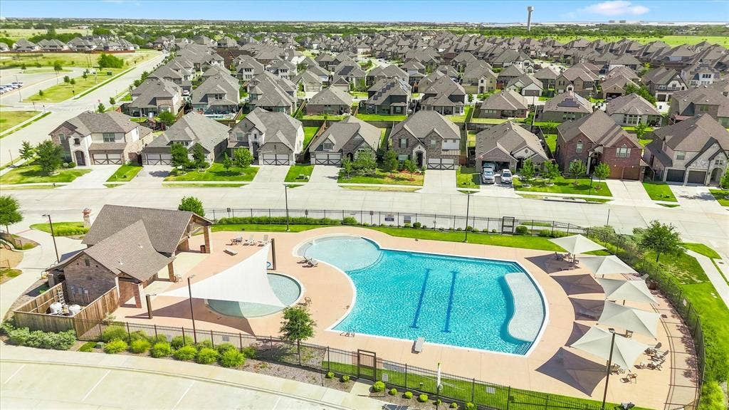 524 Long Meadow Drive, Haslet, TX 76052 524 Long Meadow Drive, Haslet, TX 76052