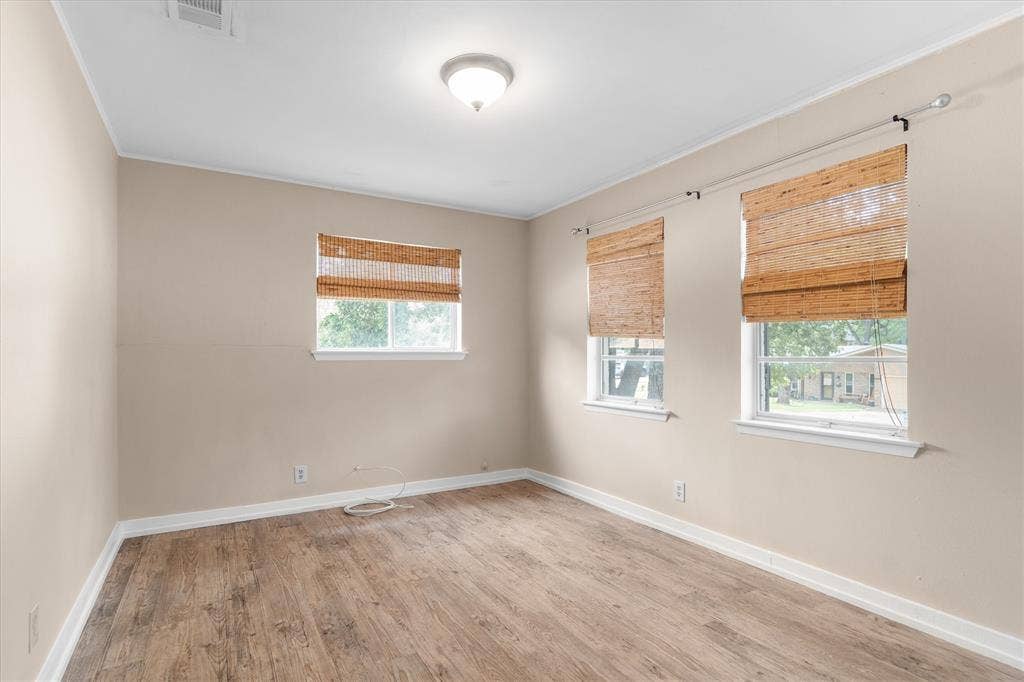 1006 N Lucas Drive, Grapevine, TX 76051 1006 N Lucas Drive, Grapevine, TX 76051