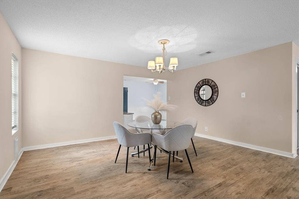 1006 N Lucas Drive, Grapevine, TX 76051 1006 N Lucas Drive, Grapevine, TX 76051