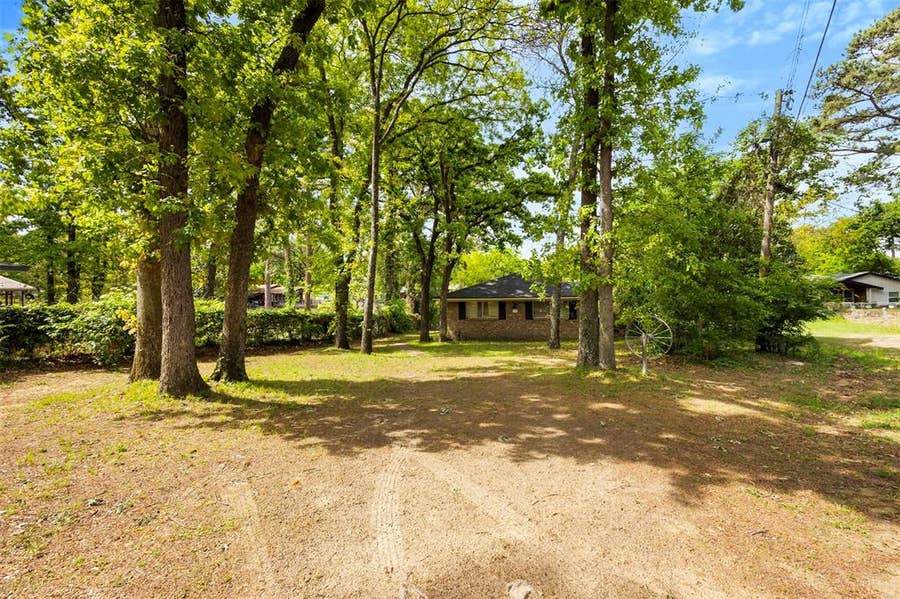 Property photo for 111 Island Park Drive, Gun Barrel City, TX
